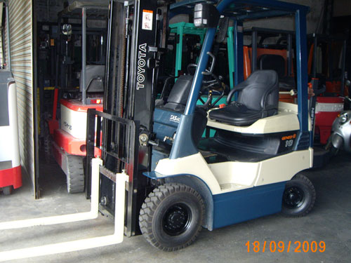 TOYOTA 7FB15